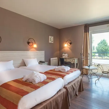 Logis L'Ermitage Hotel & Restaurant Saulges Exterior photo