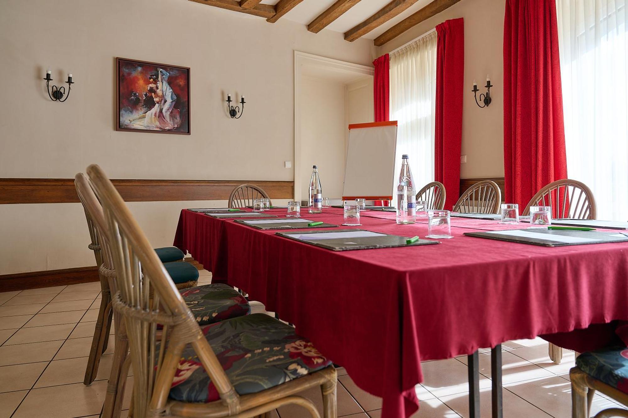Hotel Logis L'ermitage & Restaurant