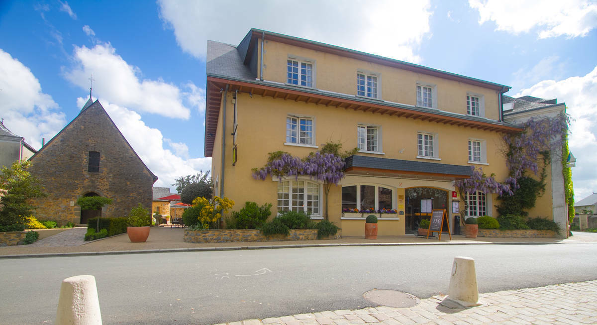 Hotel Logis L'ermitage & Restaurant 3*